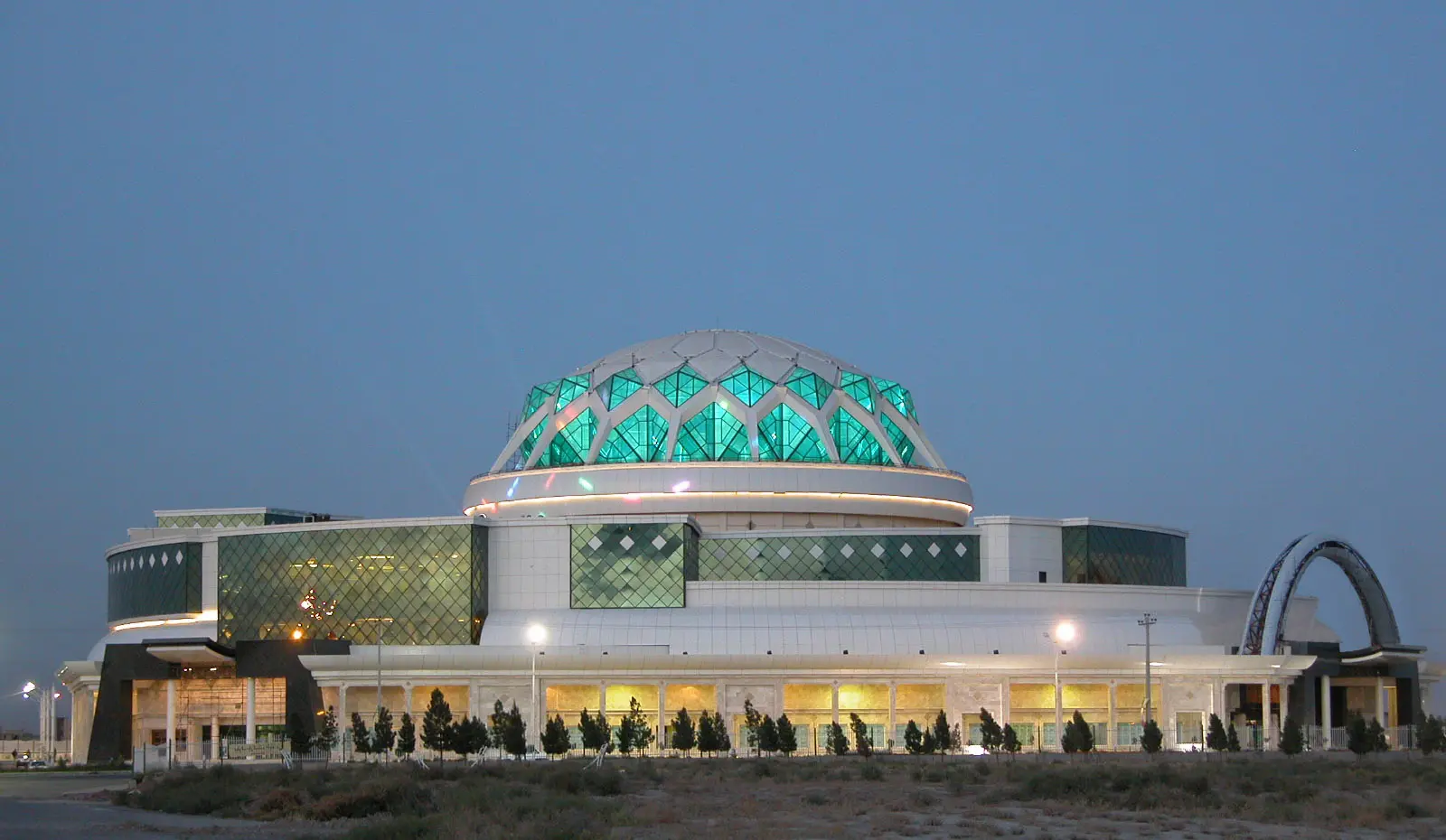 The dome of Almas Sharq complex